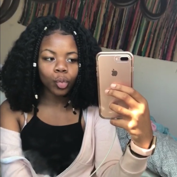 Meet your Posher, Tianna - Picture 1 of 1